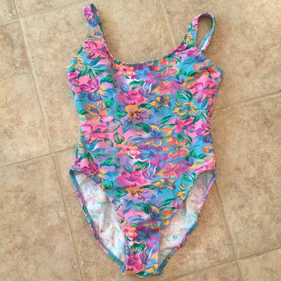 Pro Spirit Athletic Gear Other - One Piece Tropical Print Swim Suit w/ Twist Strap